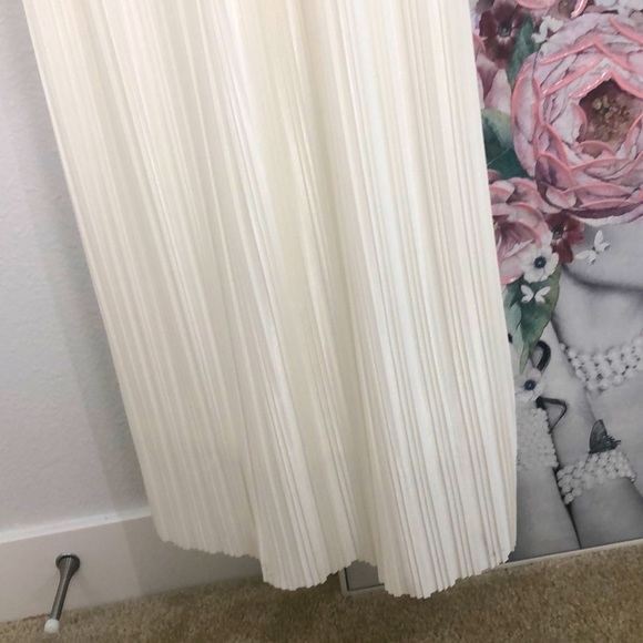 Long gorgeous pleated silk cream dress. Sz S. NWT - Picture 7 of 9